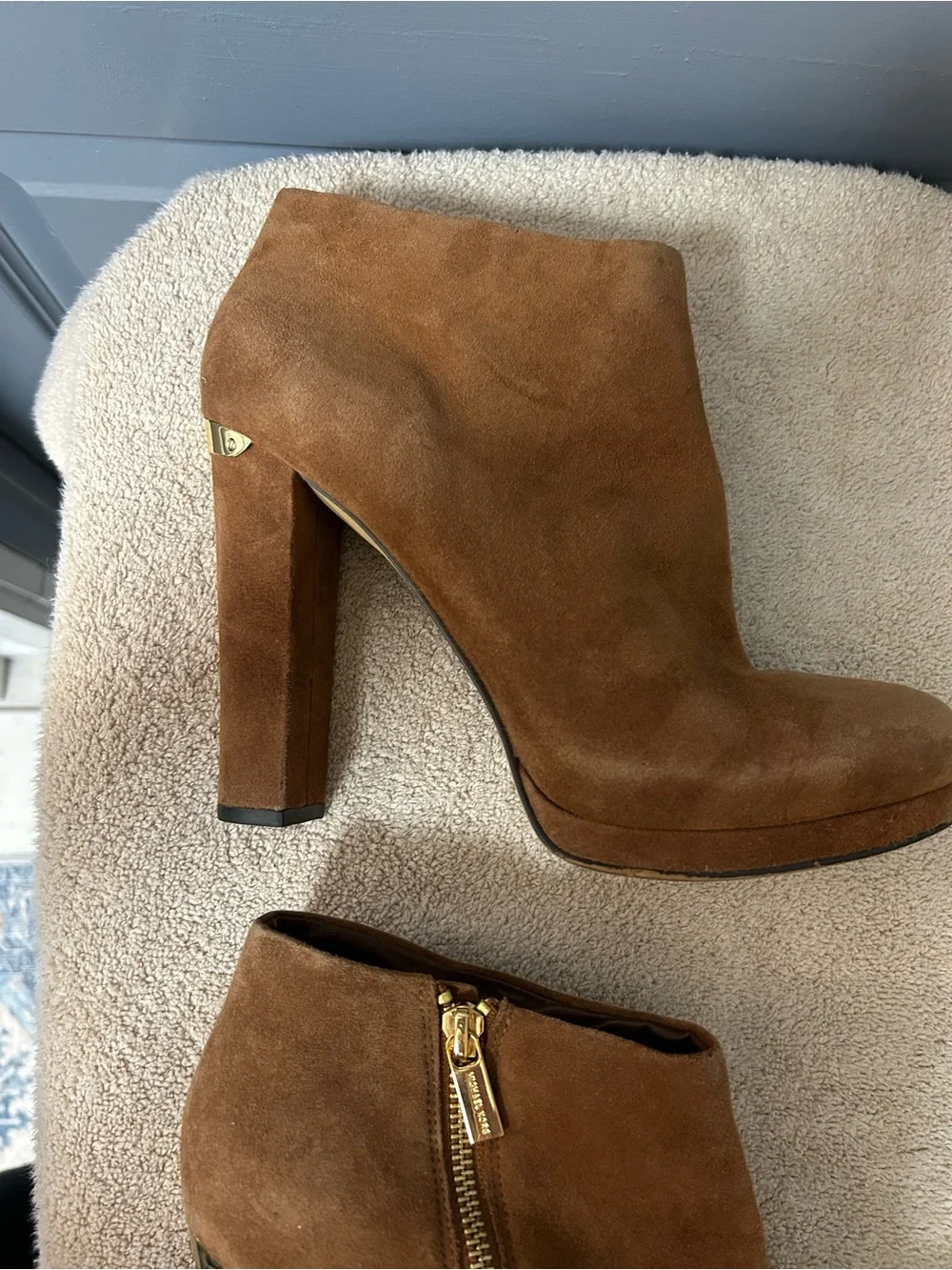 Michael Kors good preowned
